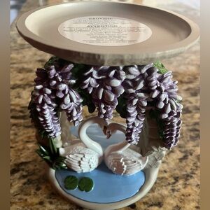 Bath & Body Works White Swan Figurine 3 wick Candle Holder Purple Wisteria new